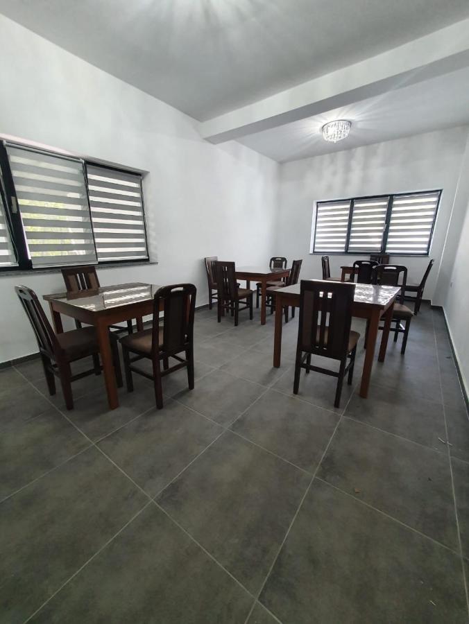 Casa De Vacanta Larisa Novaci-Străini Esterno foto