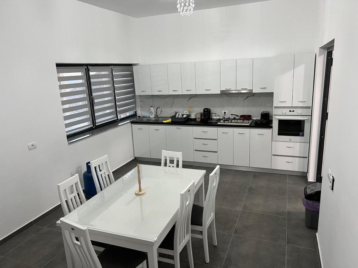 Casa De Vacanta Larisa Novaci-Străini Esterno foto