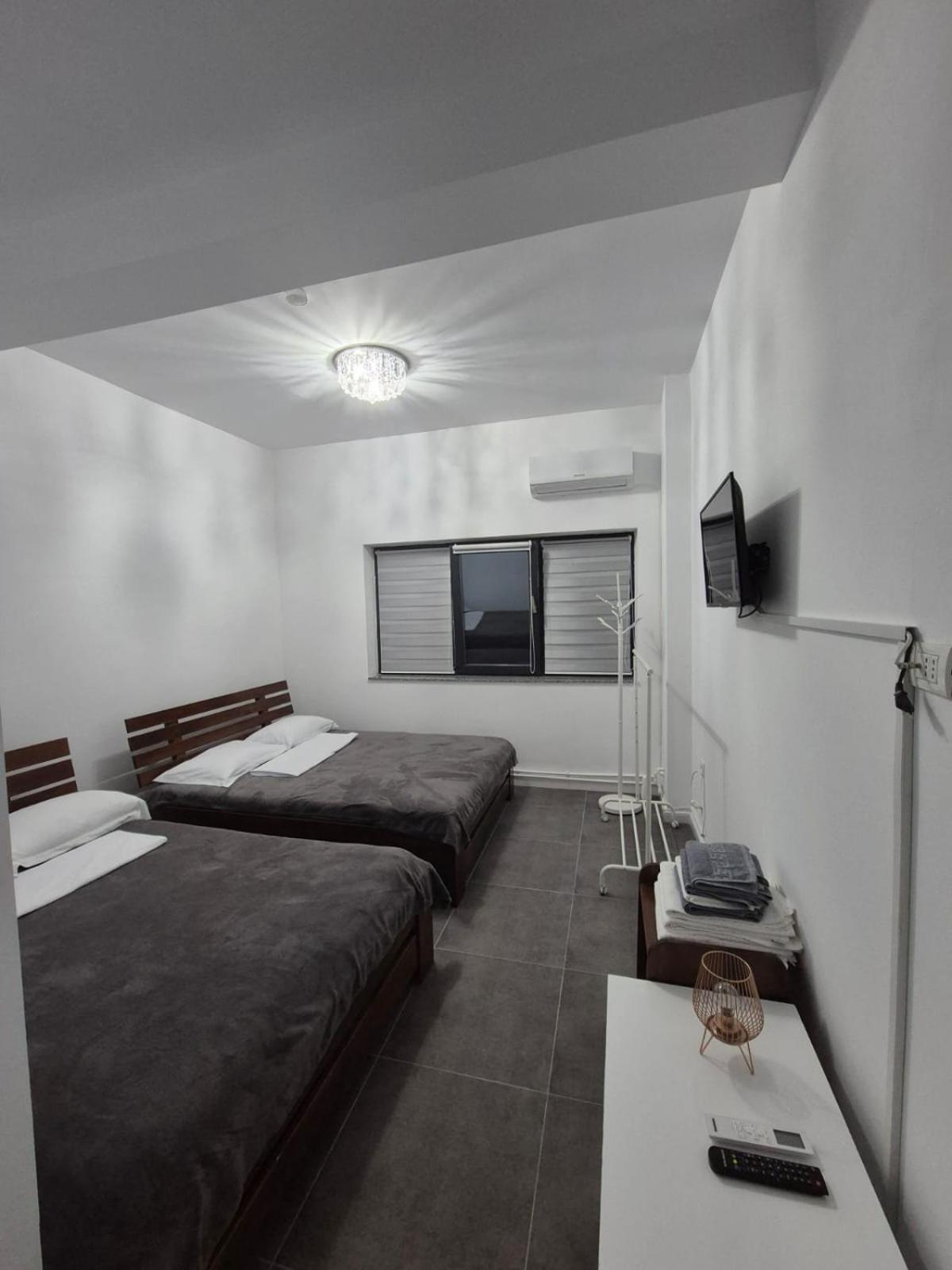Casa De Vacanta Larisa Novaci-Străini Esterno foto